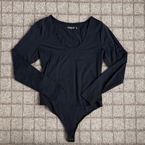 Excellent condition - Women’s Abercrombie long sleeve black bodysuit Size M